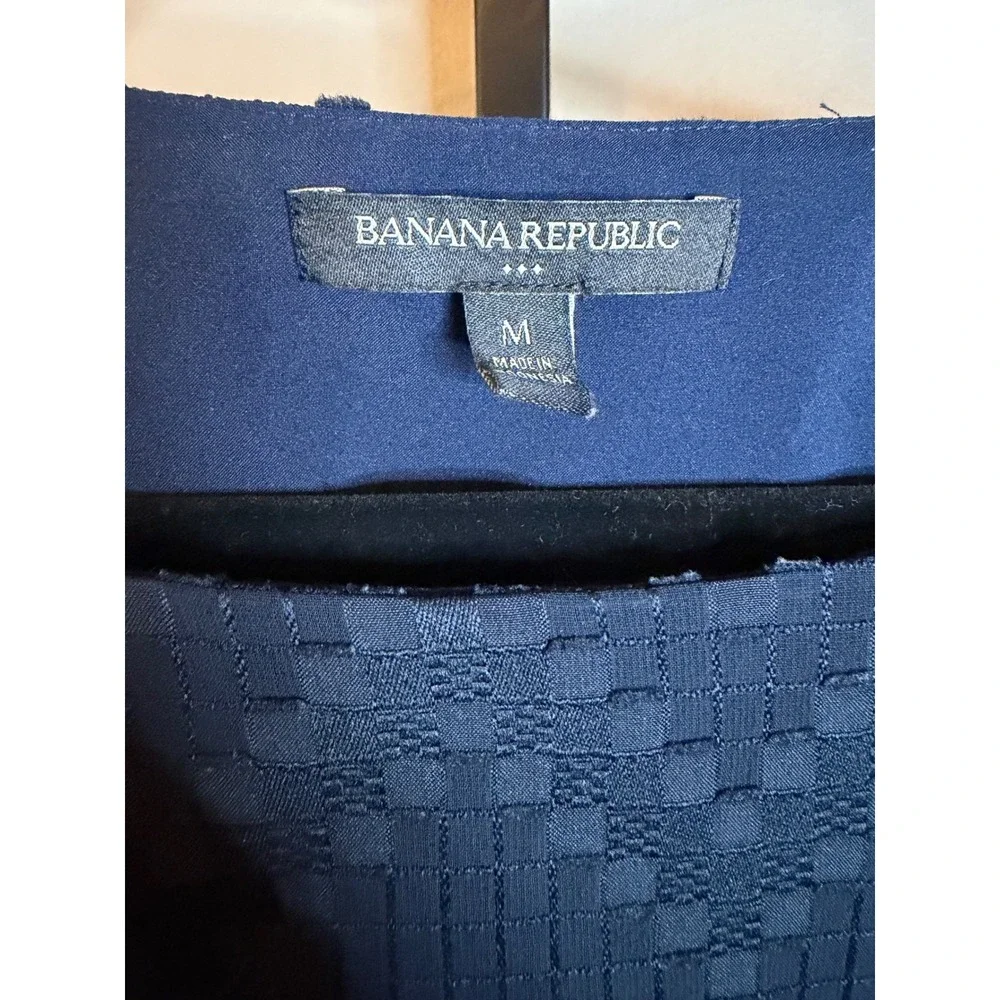 Banana Republic Navy Blue Textured Chevron Boat Neck Puff Sleeve Blouse Size M